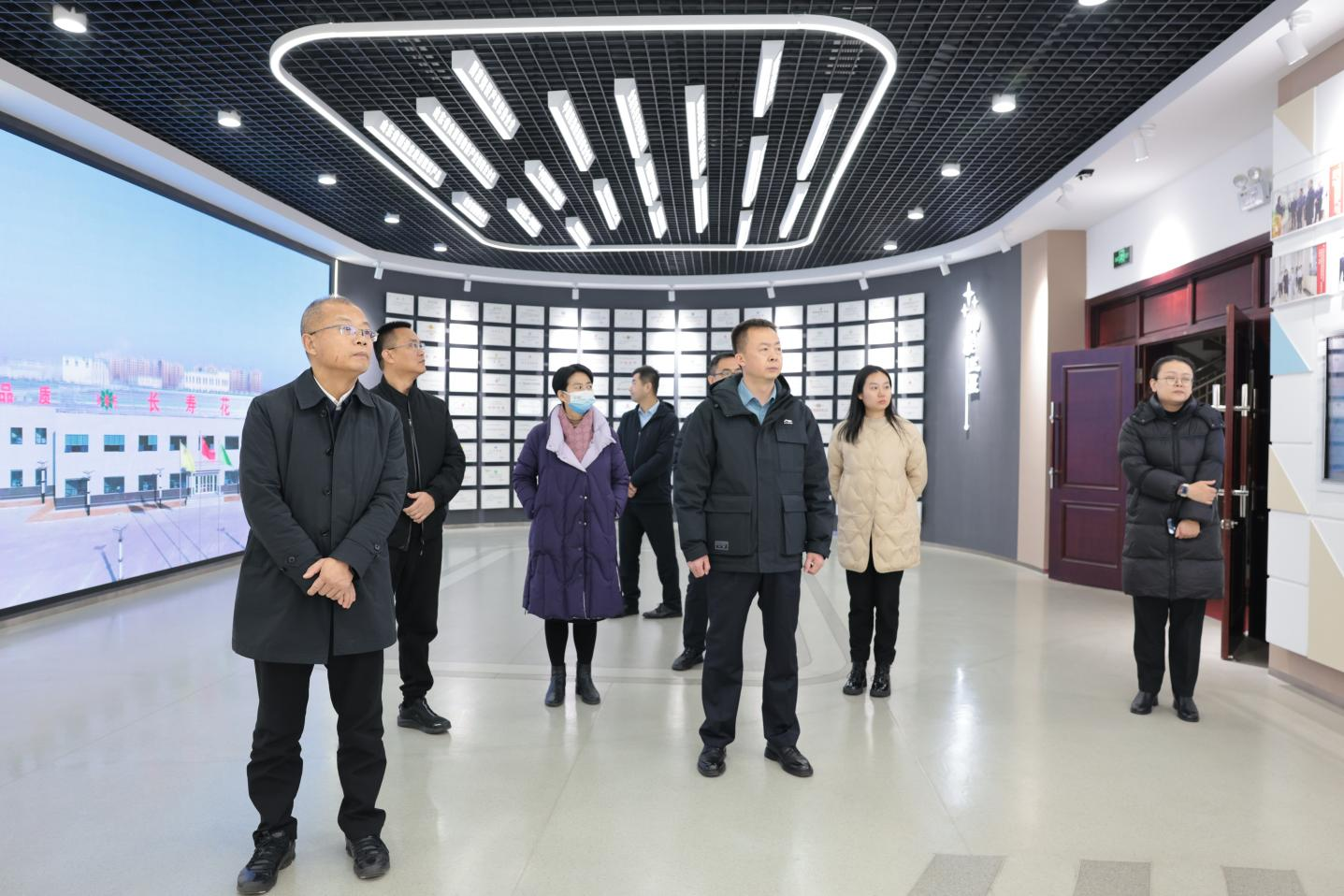 省宏觀經(jīng)濟研究院調(diào)研組來山東三星集團(tuán)調(diào)研