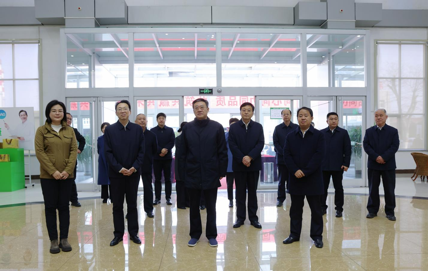 山東省委統(tǒng)戰(zhàn)部副部長、省工商聯(lián)黨組書記、常務副主席張鯤來山東三星集團調研