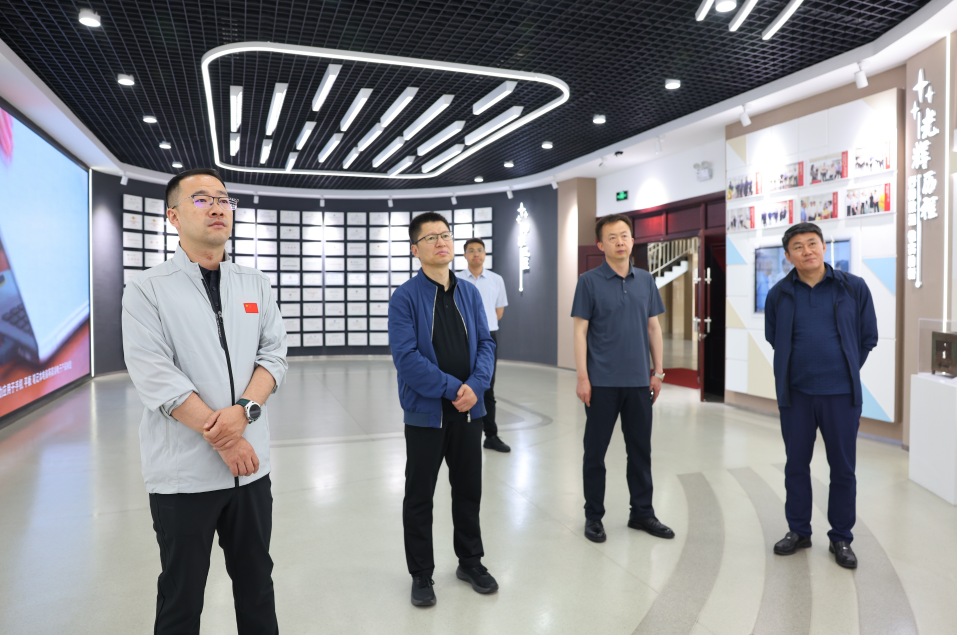 黑龍江省泰來(lái)縣考察組來(lái)山東三星集團(tuán)參觀考察