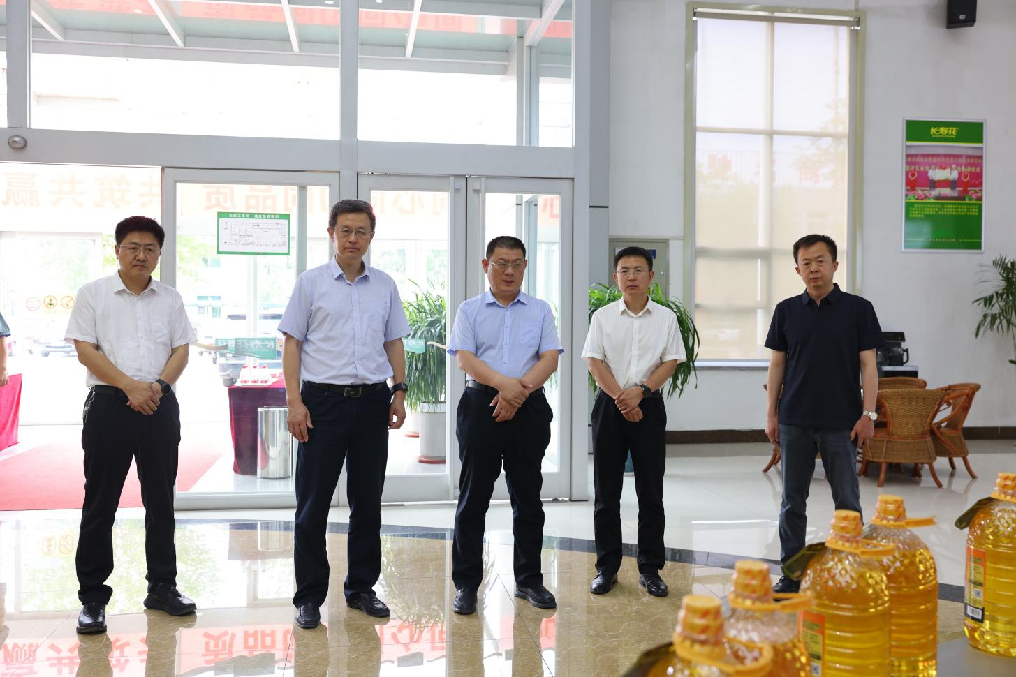 濱州市工信局黨組副書記、二級(jí)調(diào)研員厲明來(lái)山東三星集團(tuán)調(diào)研